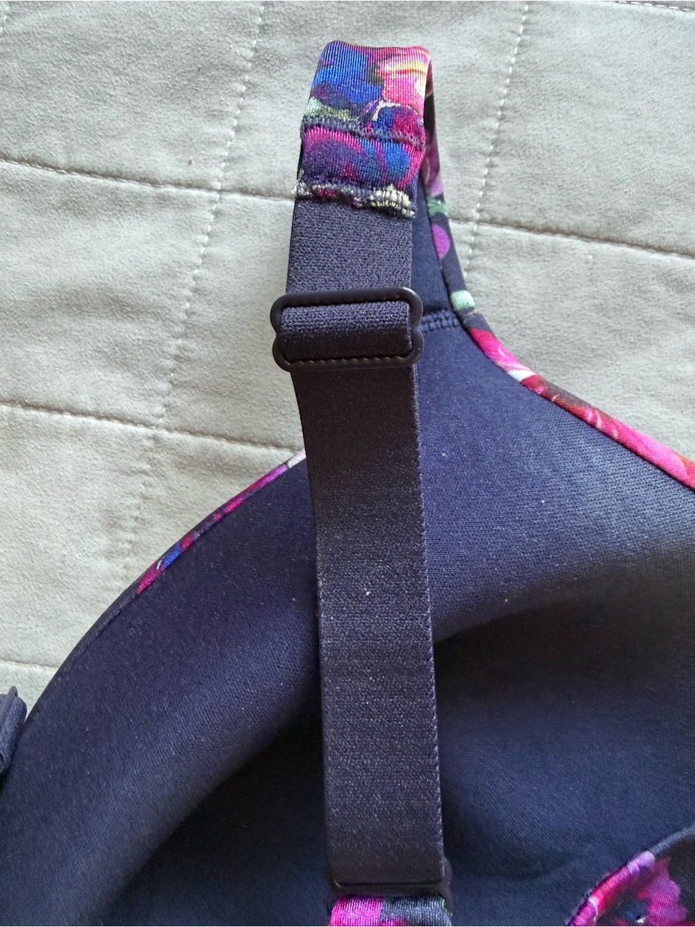 Cacique Floral Wireless Bra - Black with Purple & Pink Blooms - 42C Like New - Picture 6 of 7